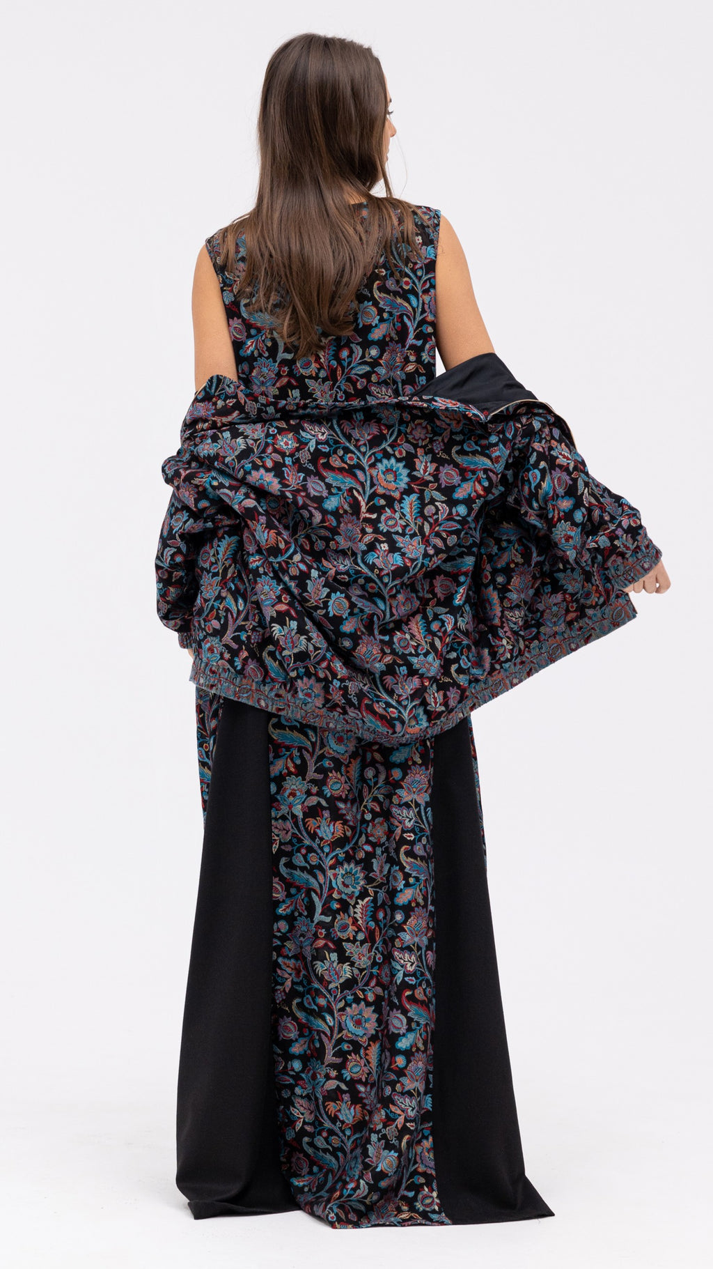 The Signature - Black Cashmere